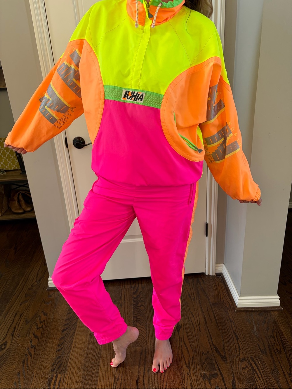 Vintage LUHTA Neon Tracksuit Windbreaker
Made in Finland, 80s, 90s, Retro Sz.10